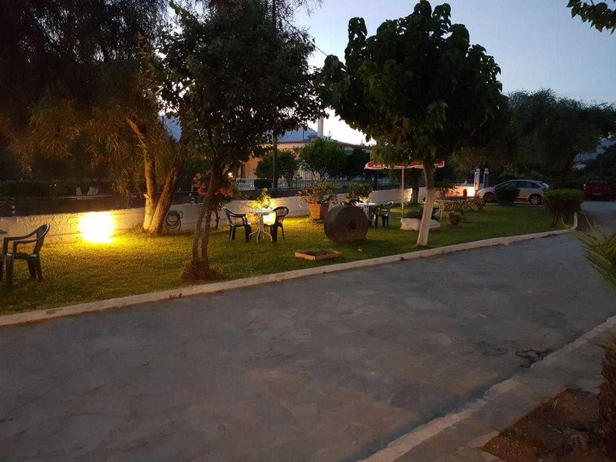 To Kyma Aparthotel Amarynthos Exteriör bild