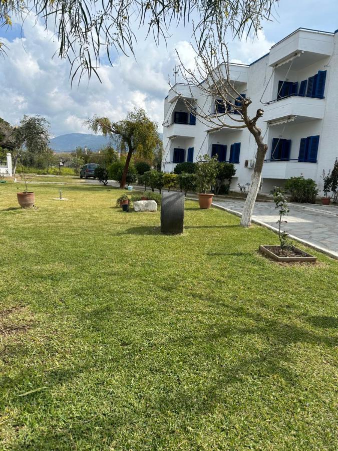 To Kyma Aparthotel Amarynthos Exteriör bild